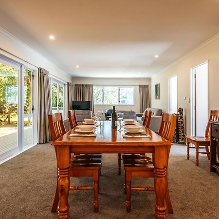 Number Six - Oneroa Holiday Home Bagian luar foto