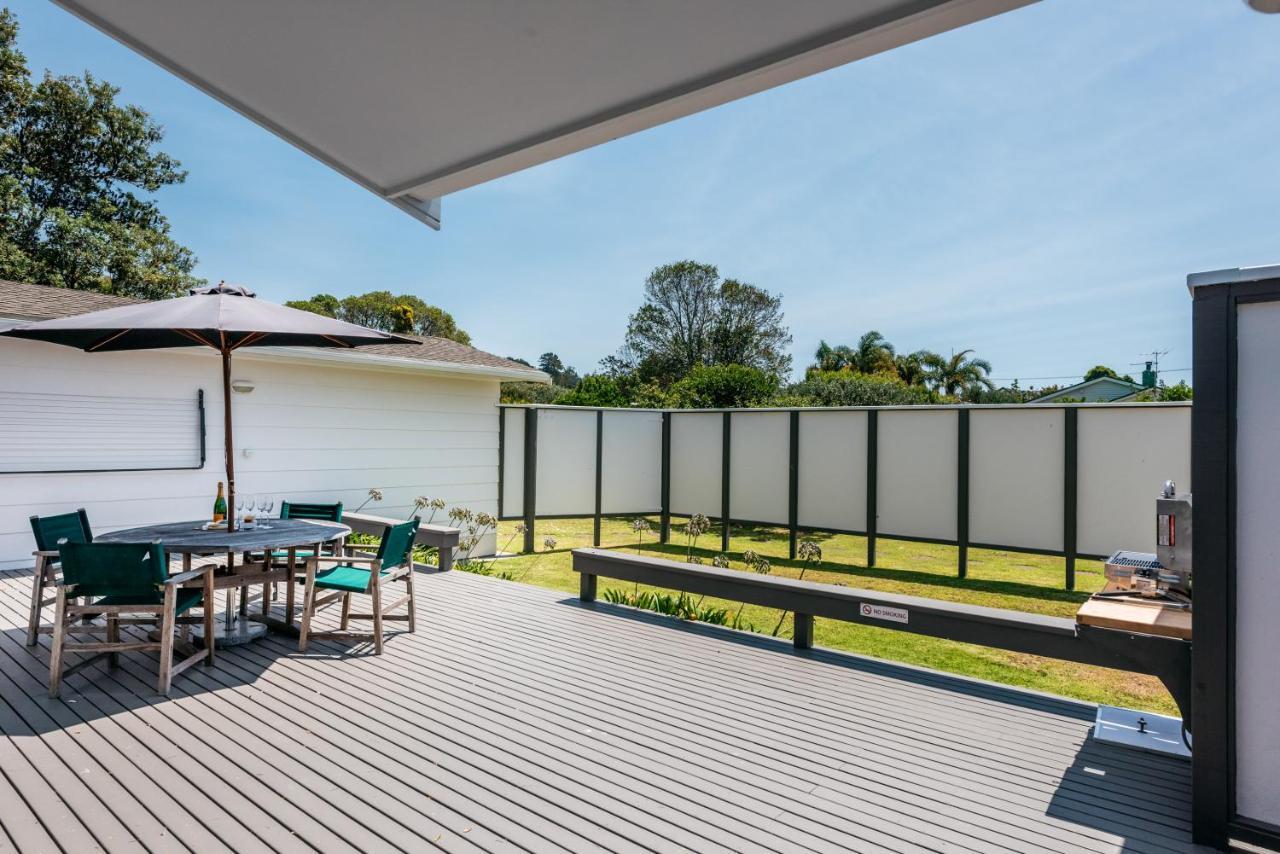 Number Six - Oneroa Holiday Home Bagian luar foto